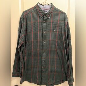 Tommy Hilfiger
Casual, long sleeved, button down shirt 
XL